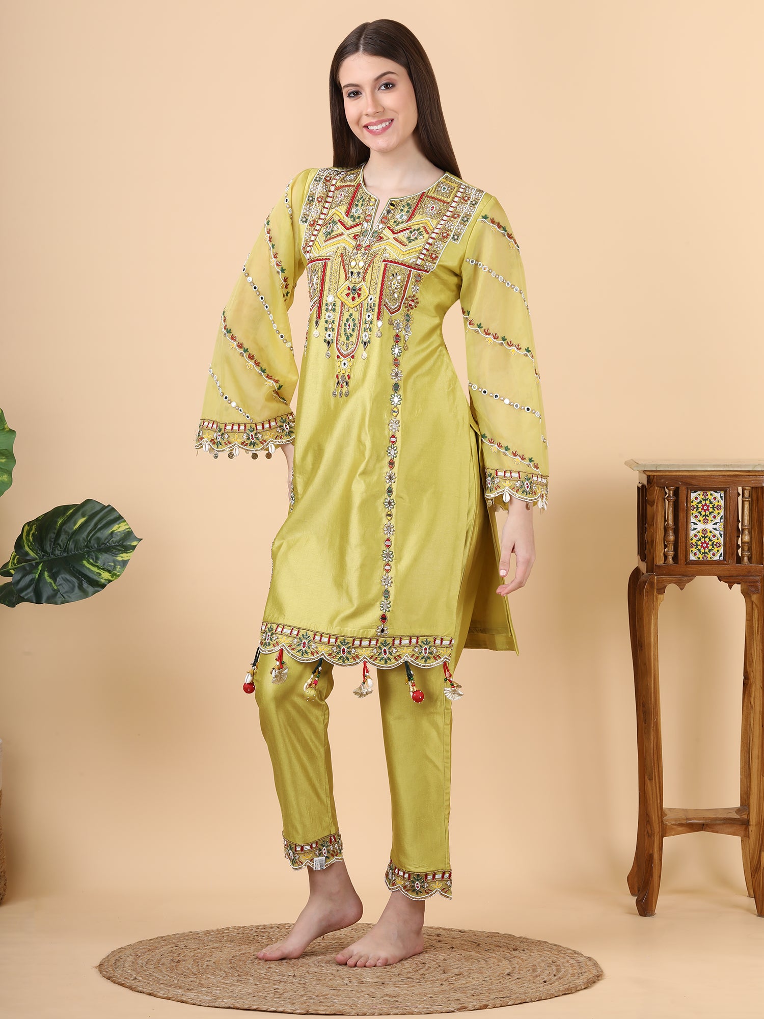 EMBELLISHED SUIT SET