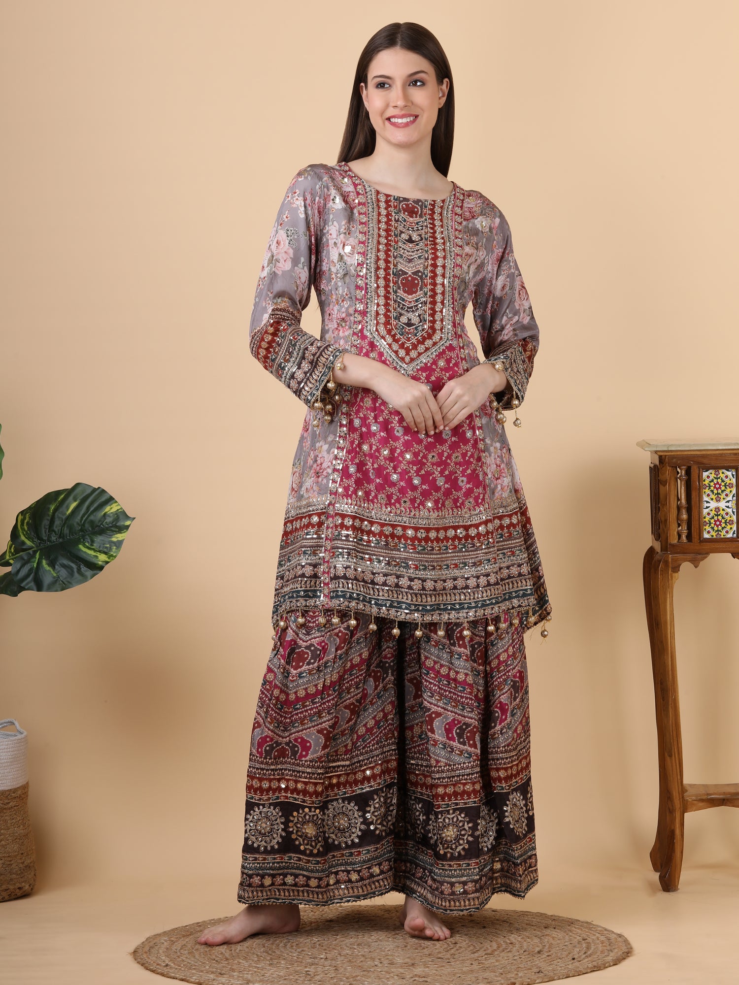 FABRIC-tissue                            EMBROIDERY-zari,gota,sequence                          DESIGN PATTERN-garara style                      WITH-garara