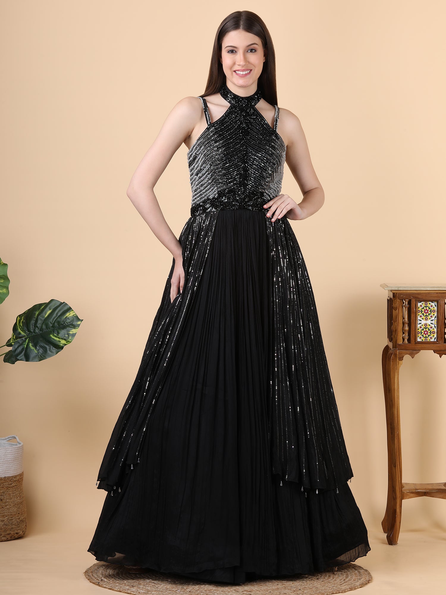 FABRIC- georgette                           EMBROIDERY-beats, sequence                         DESIGN PATTERN-gown