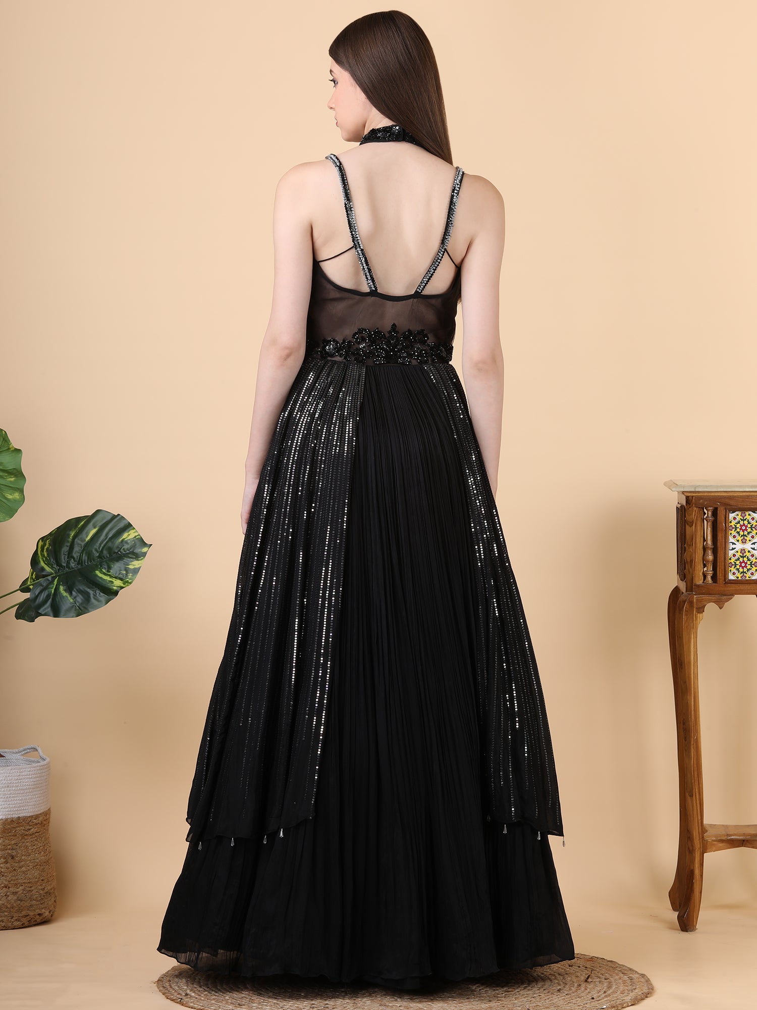 FABRIC- georgette                           EMBROIDERY-beats, sequence                         DESIGN PATTERN-gown