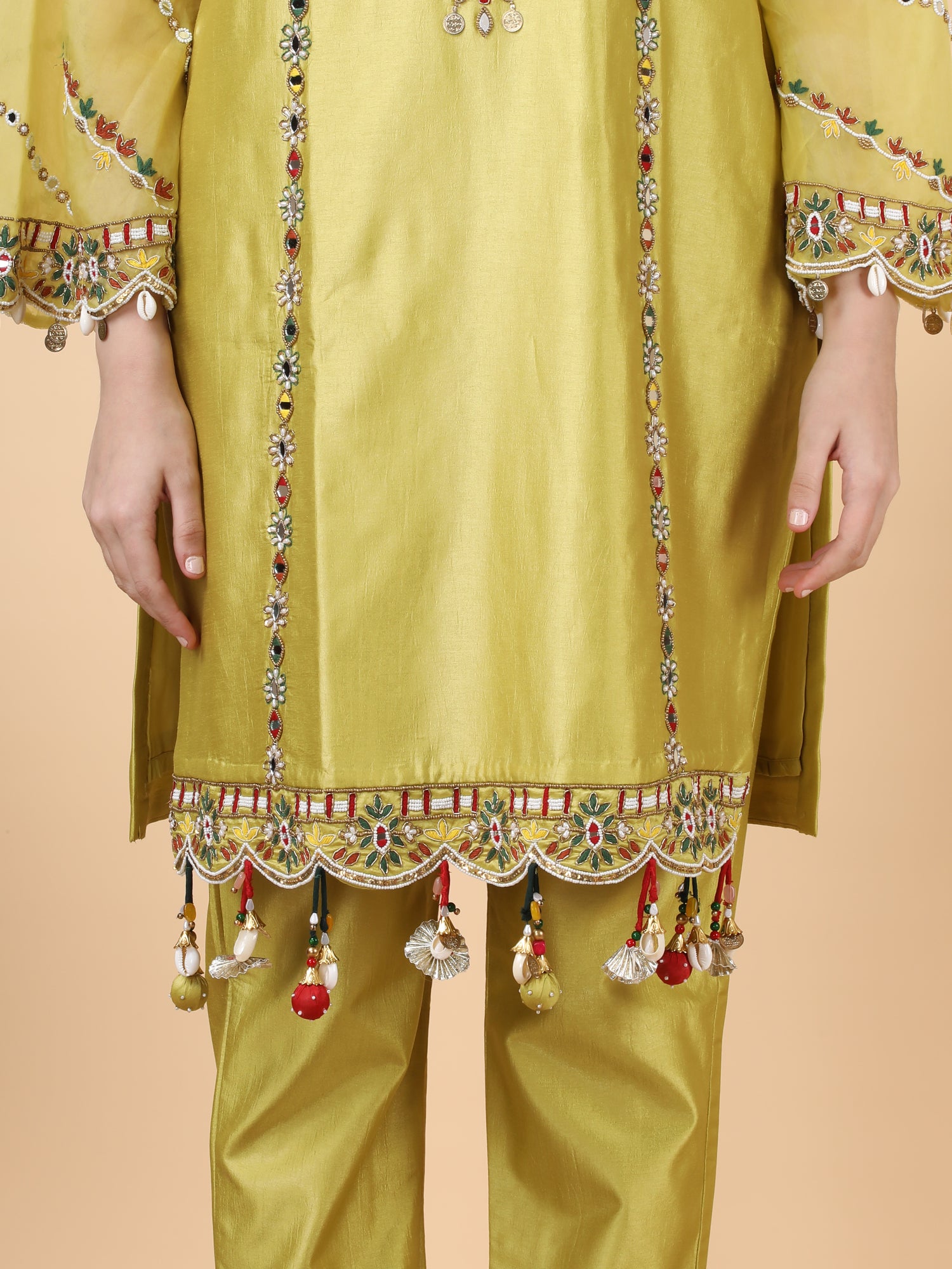 EMBELLISHED SUIT SET