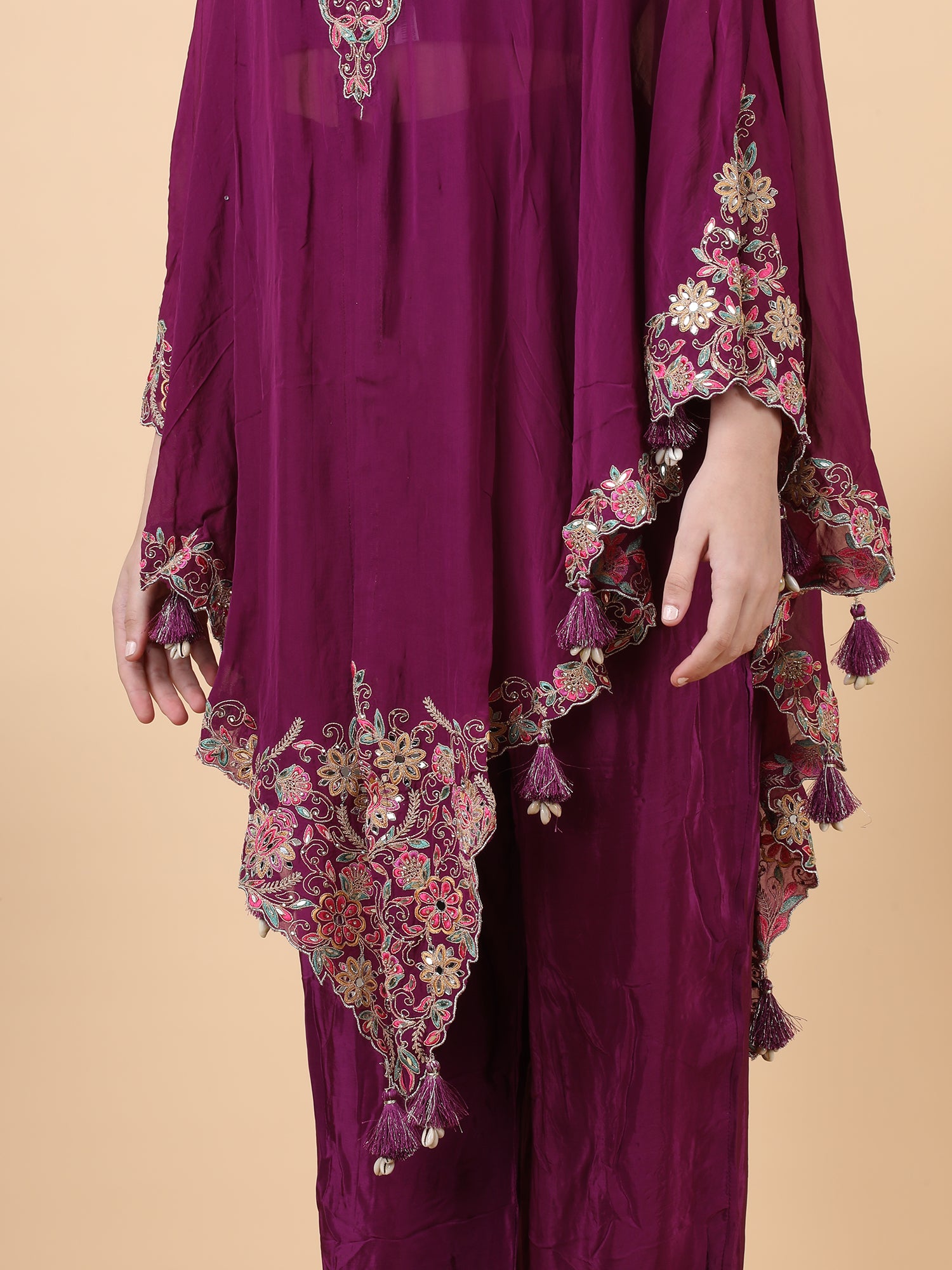 GRACEFUL KAFTAN